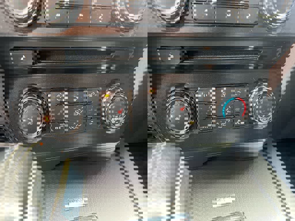 Used 2016 Ford F150 XLT w/ Equipment Group 302A Luxury image 33