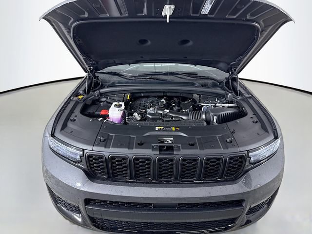 New 2025 Jeep Grand Cherokee L Limited image 32