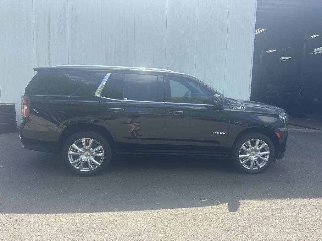 Used 2022 Chevrolet Tahoe High Country AWD/4WD image 7
