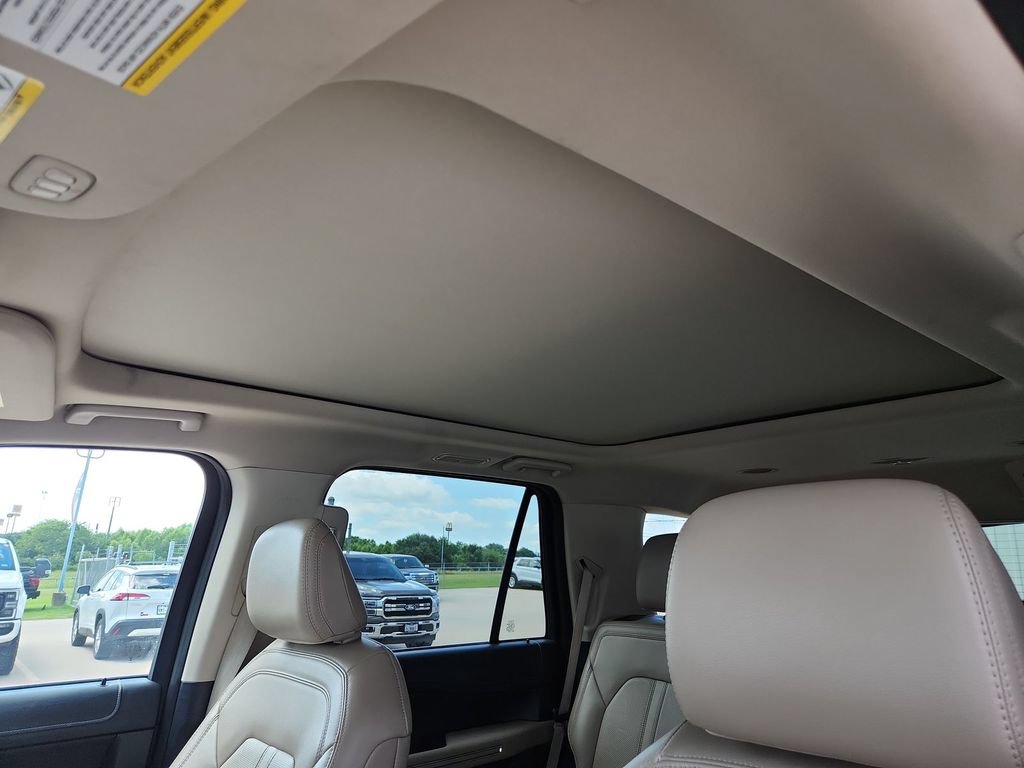 Used 2024 Ford Expedition Limited RWD image 14