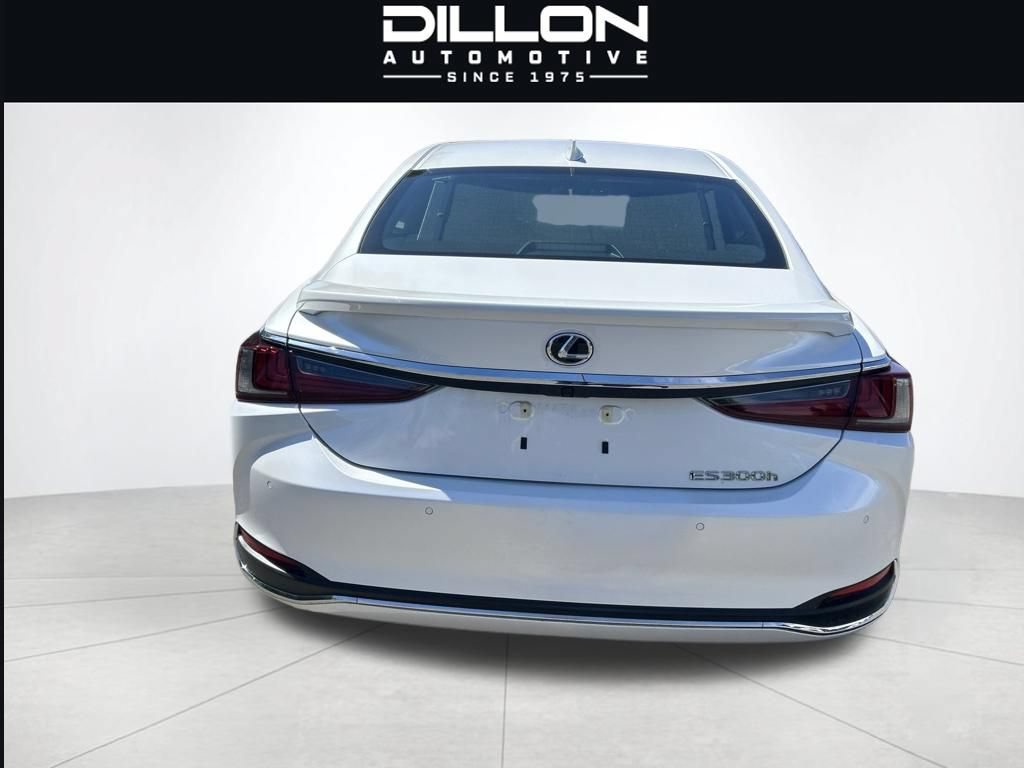 Used 2024 Lexus ES 300h w/ Accessory Package (Z1) FWD image 19
