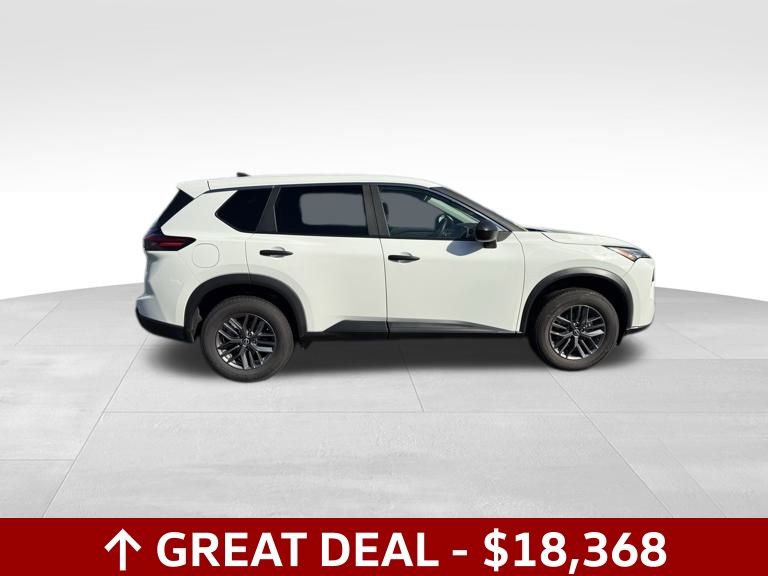 Used 2024 Nissan Rogue S image 3
