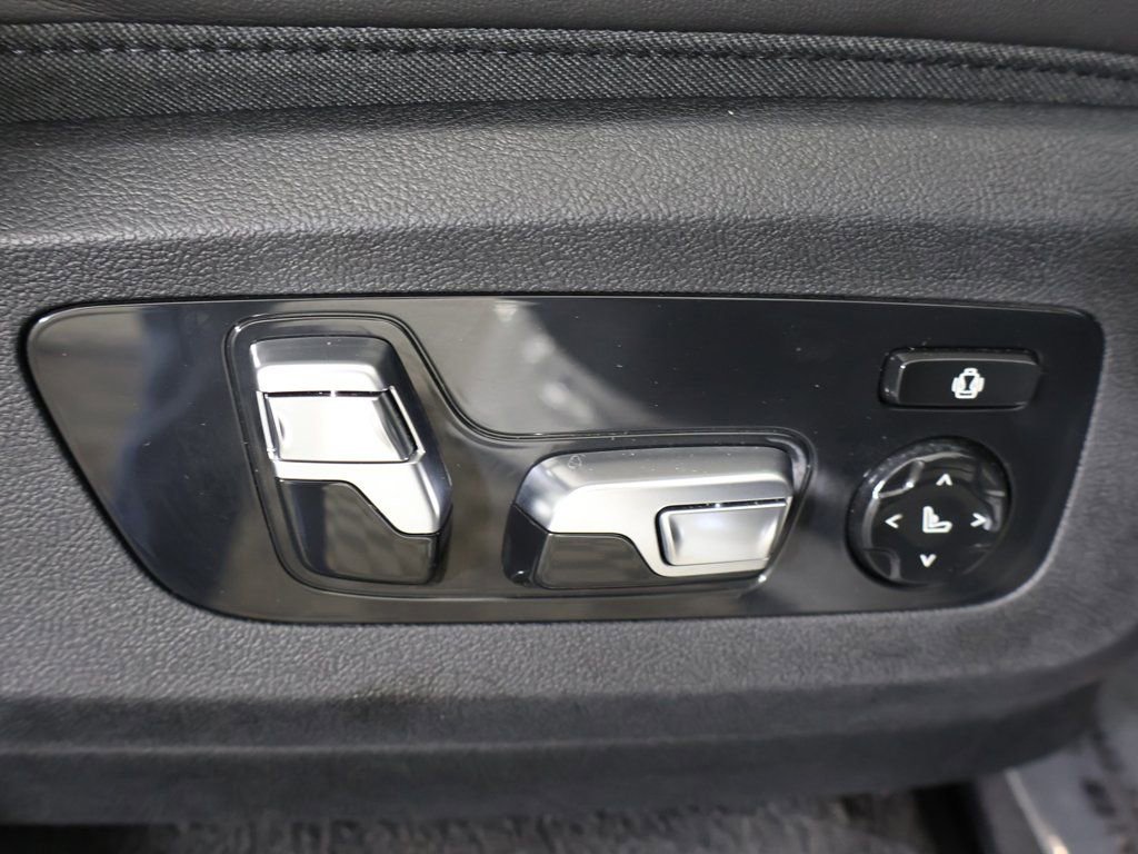 Used 2024 BMW XM image 37