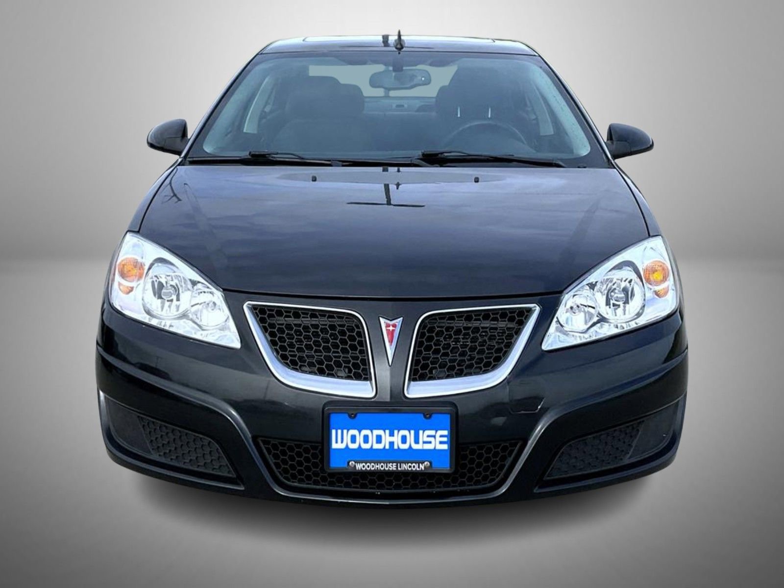 Used 2010 Pontiac G6 Sedan FWD image 2