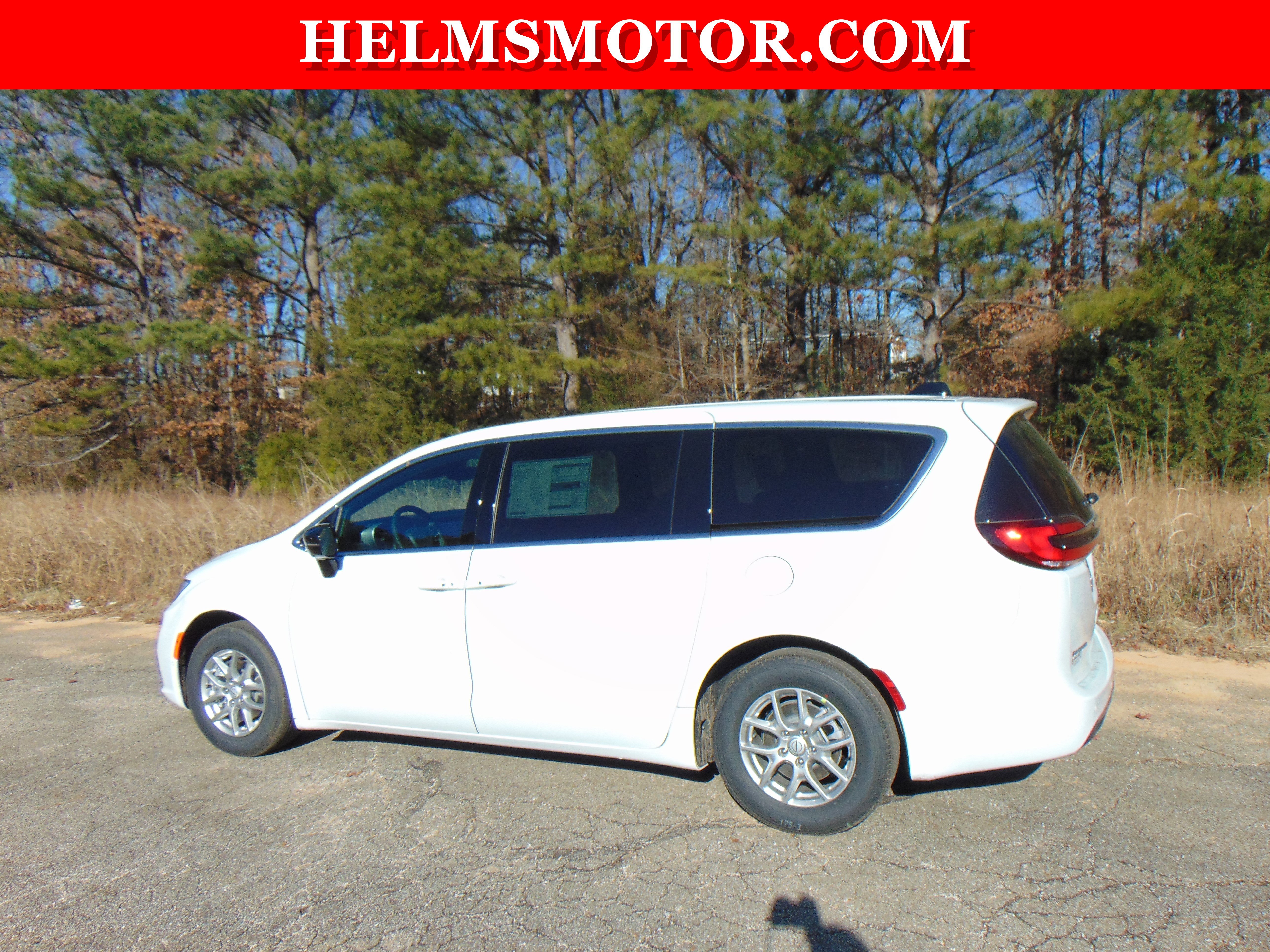 New 2026 Chrysler Pacifica Select image 9