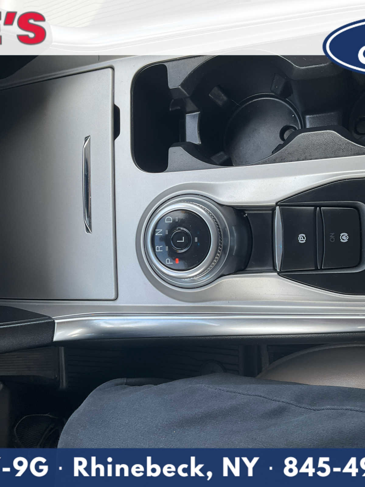 Used 2022 Ford Explorer XLT w/ Equipment Group 202A image 25