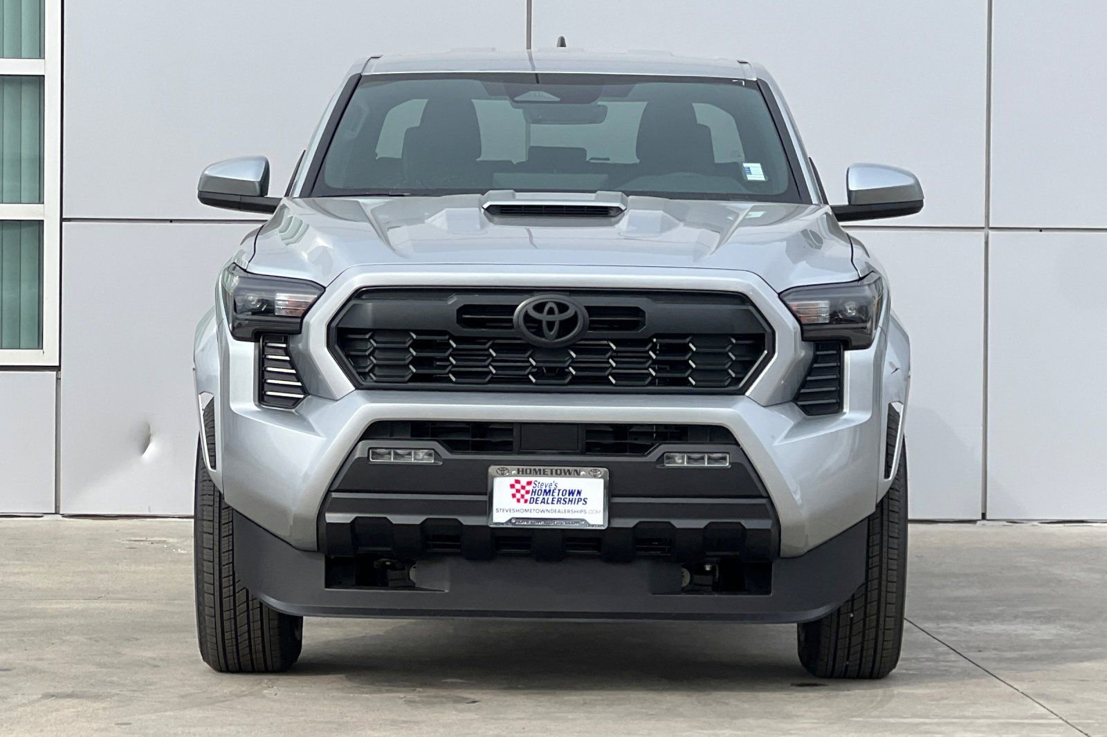 Used 2025 Toyota Tacoma TRD Sport AWD/4WD image 6