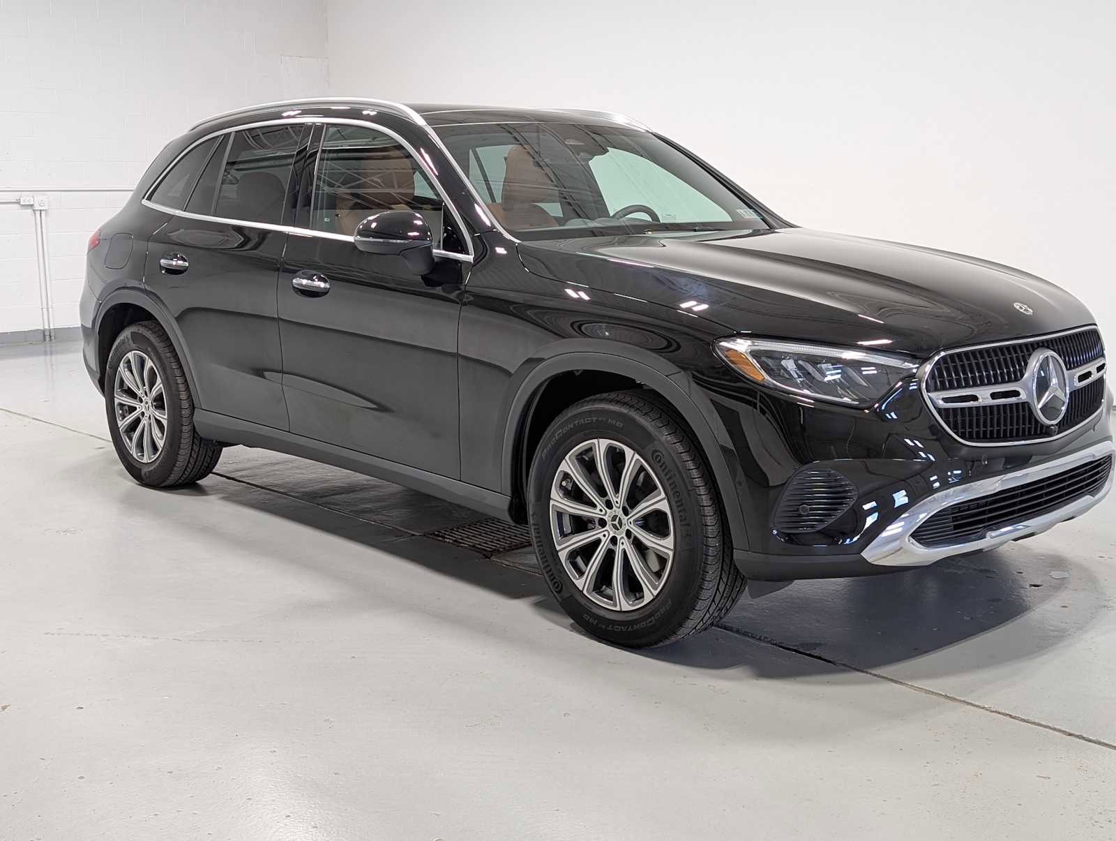 Certified 2025 Mercedes-Benz GLC 300 4MATIC image 6