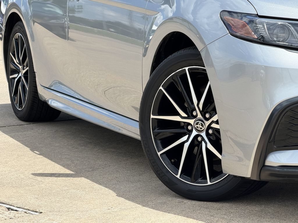 Used 2024 Toyota Camry SE FWD image 12