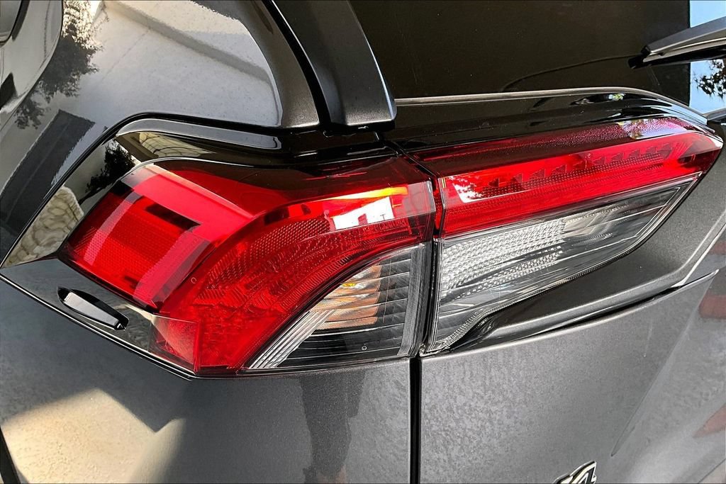 Used 2025 Toyota RAV4 XLE w/ Convenience Package FWD image 25