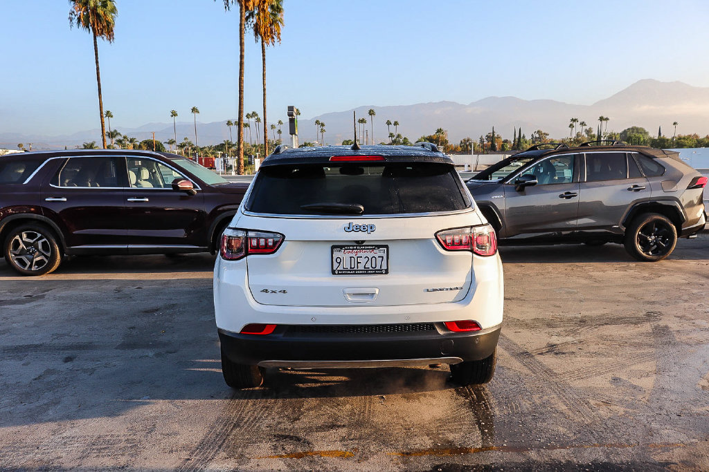 Used 2024 Jeep Compass Limited AWD/4WD image 8