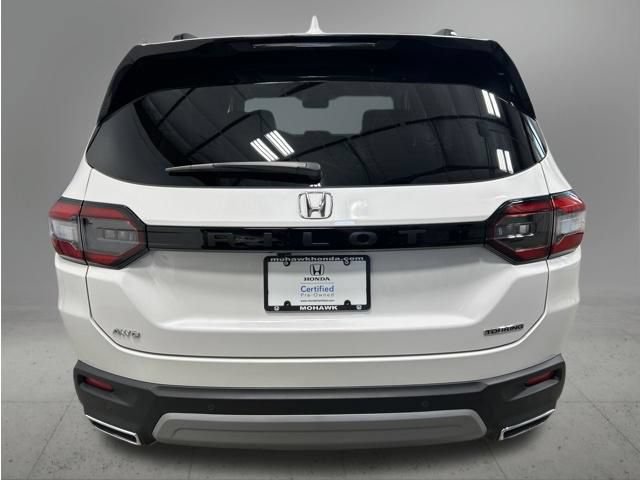 Certified 2025 Honda Pilot Touring image 5