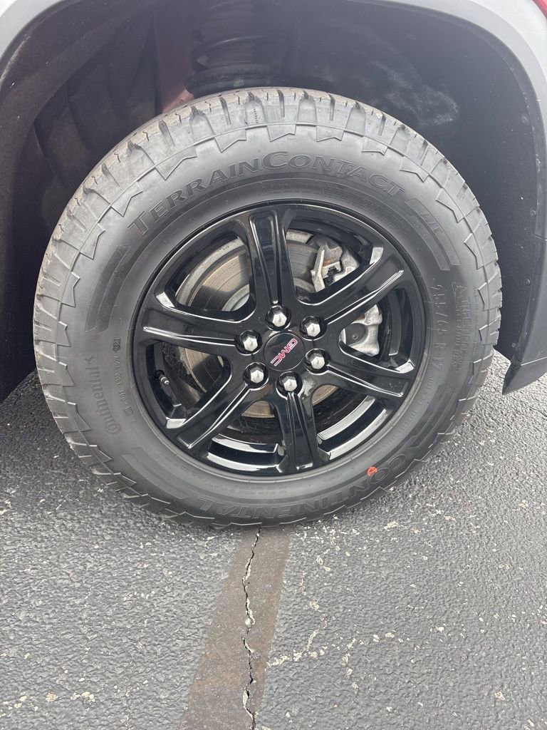 Used 2023 GMC Acadia AT4 w/ Preferred Package image 13