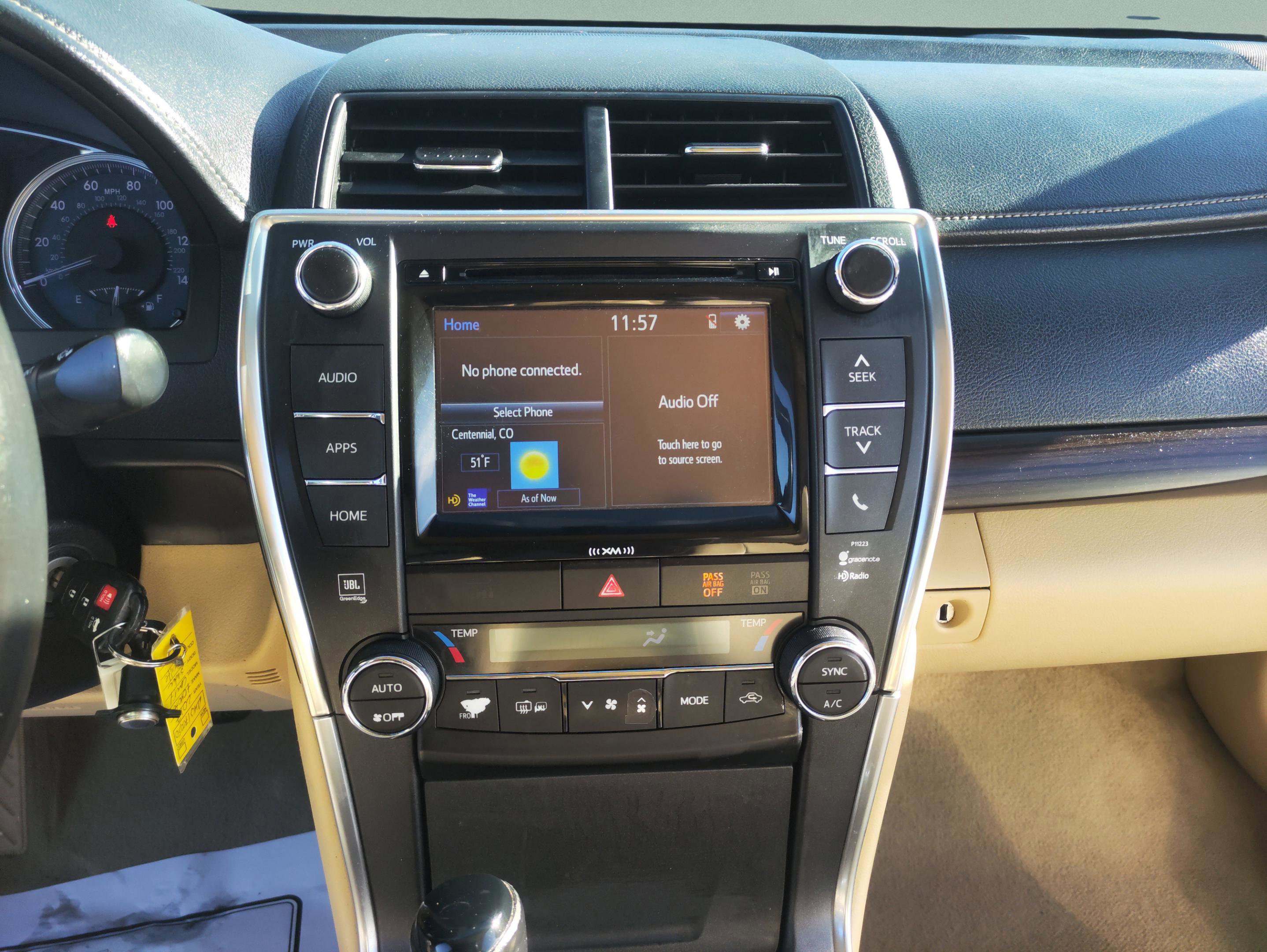 Used 2017 Toyota Camry XLE image 21