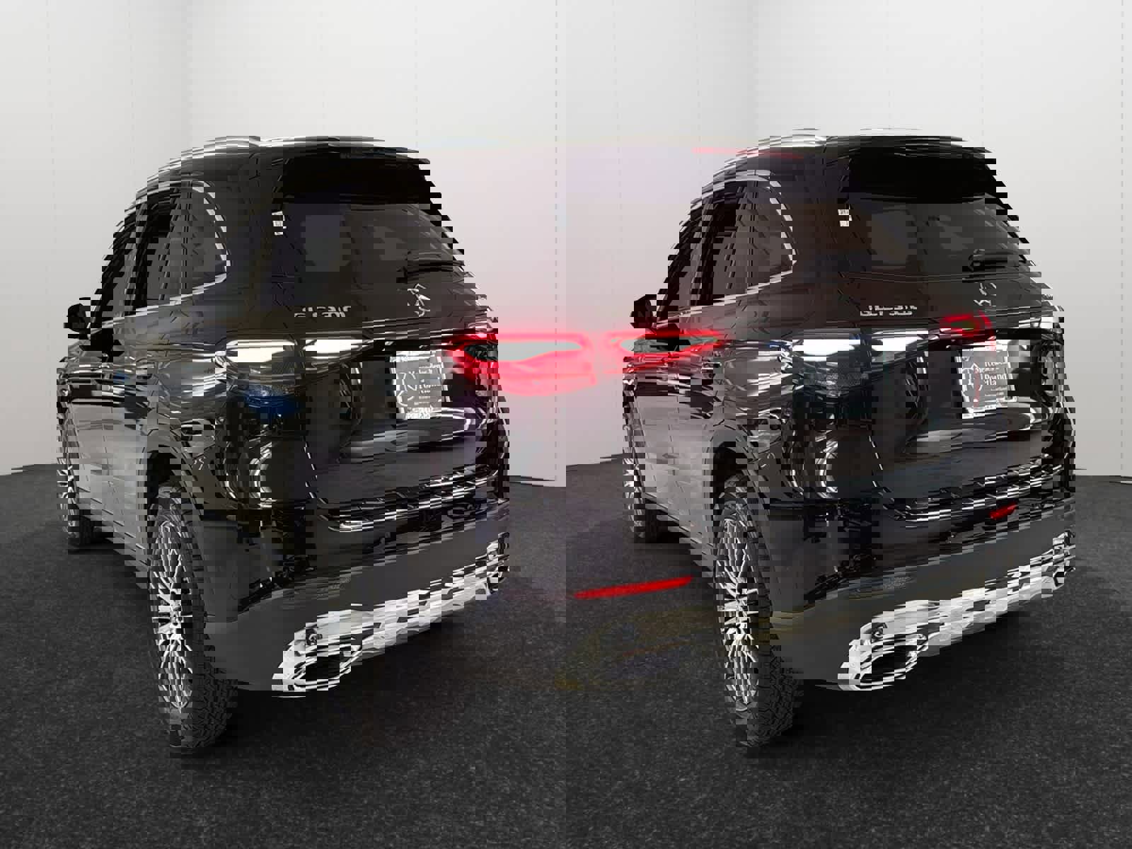 Certified 2025 Mercedes-Benz GLC 300 4MATIC image 5