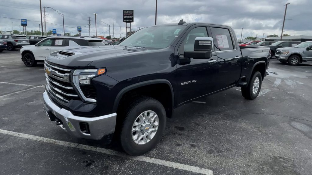 Used 2024 Chevrolet Silverado 2500 LTZ AWD/4WD image 6
