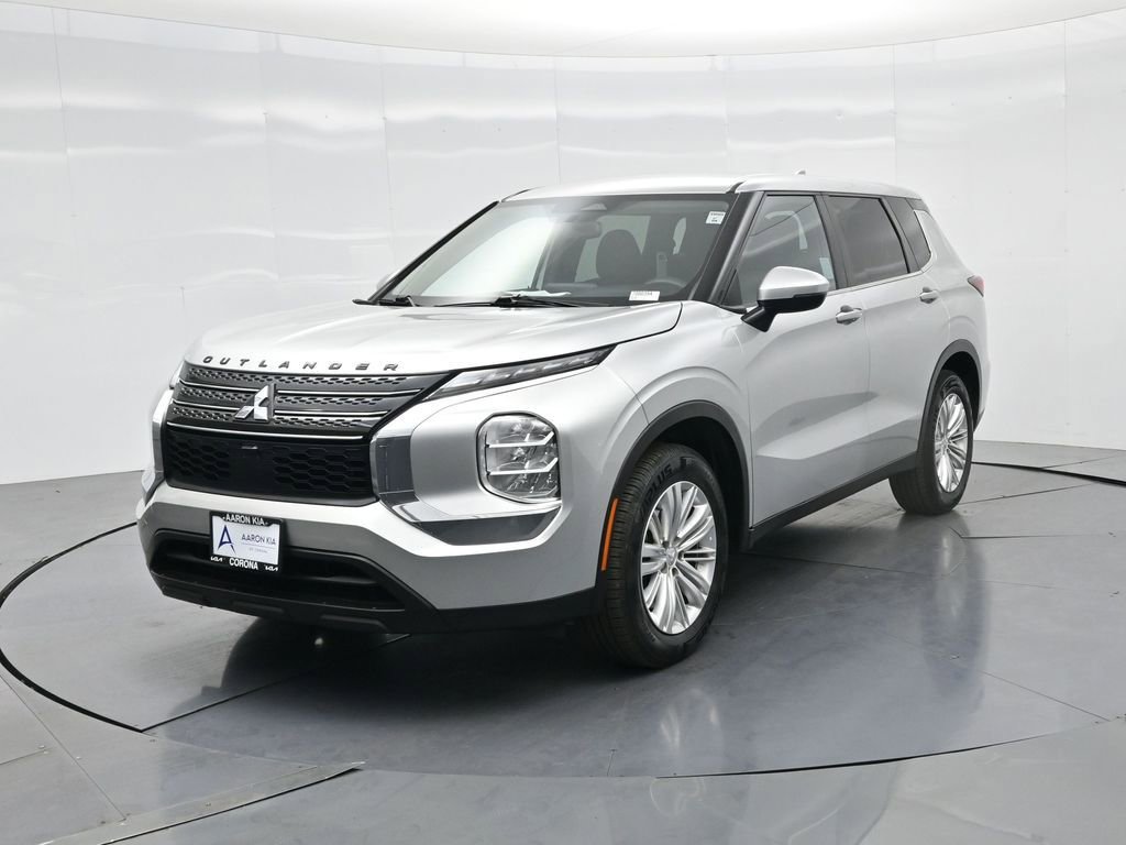 Used 2022 Mitsubishi Outlander ES image 46