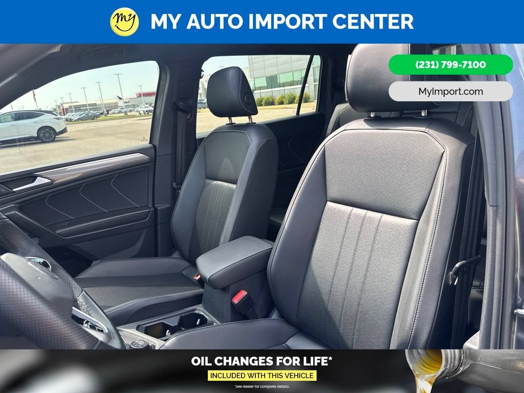 Used 2024 Volkswagen Tiguan SE R-Line AWD/4WD image 14