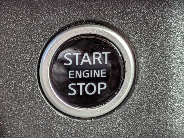Used 2023 Nissan Rogue SV FWD image 29
