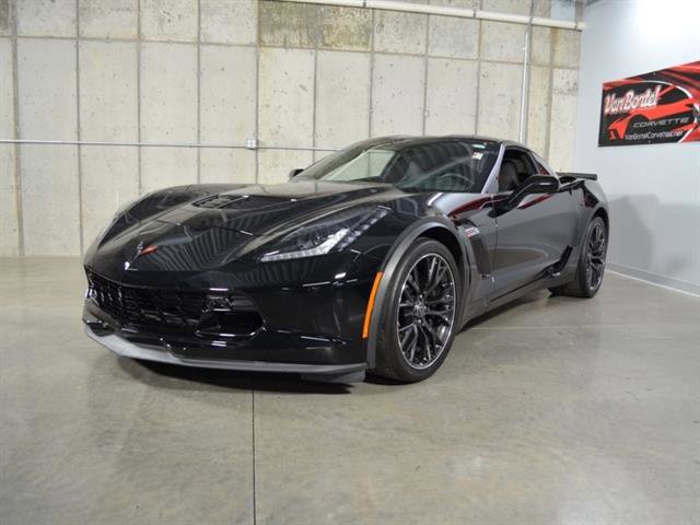 Used 2016 Chevrolet Corvette Z06 w/ 3LZ Preferred Equipment Group image 4
