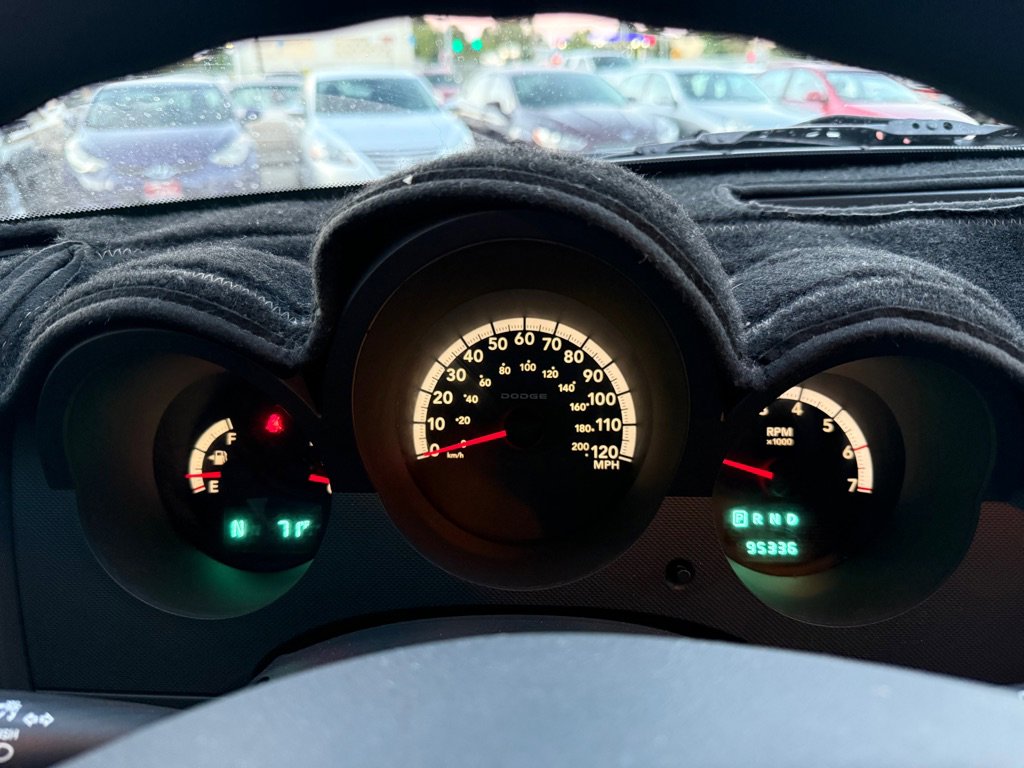 Used 2008 Dodge Nitro SXT image 16