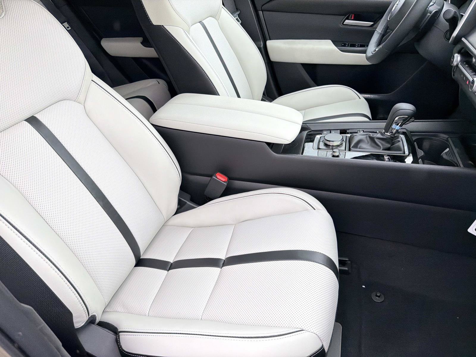 New 2026 MAZDA CX-50 AWD 2.5 S w/ Cargo Package image 24