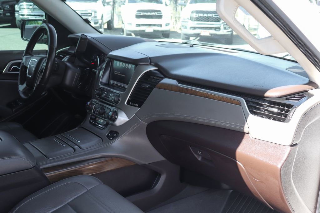 Used 2019 GMC Yukon XL Denali w/ Open Road Package AWD/4WD image 57