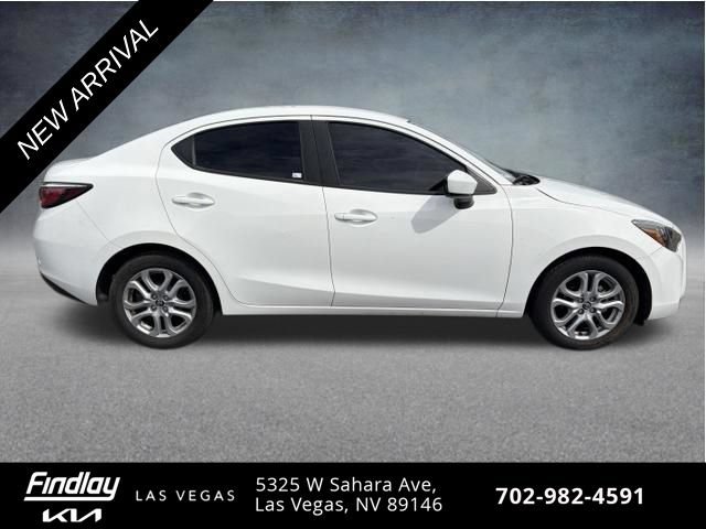 Used 2017 Toyota Yaris iA FWD image 4