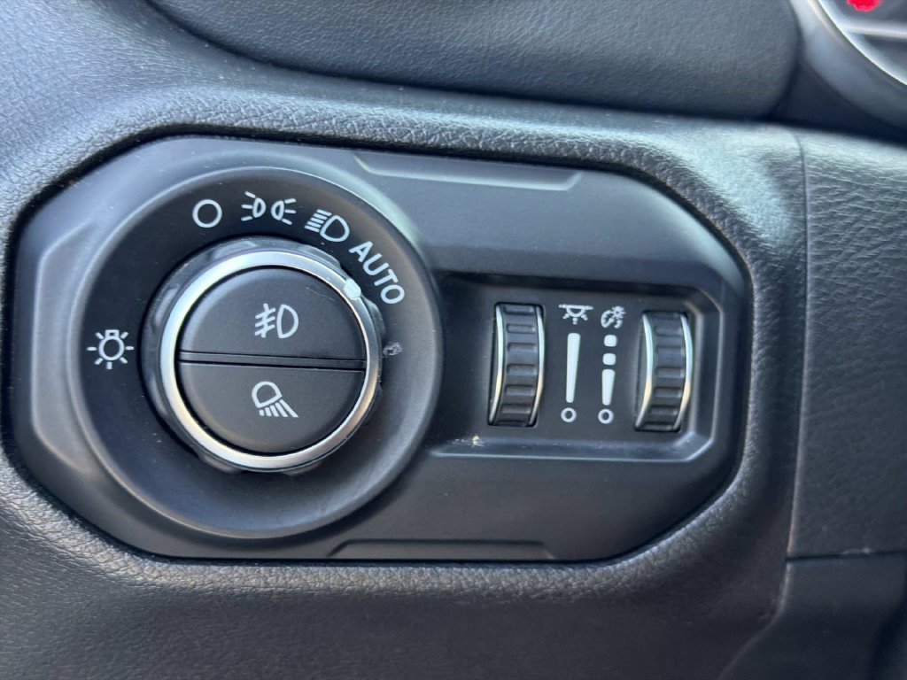 Used 2020 Jeep Gladiator Rubicon AWD/4WD image 35