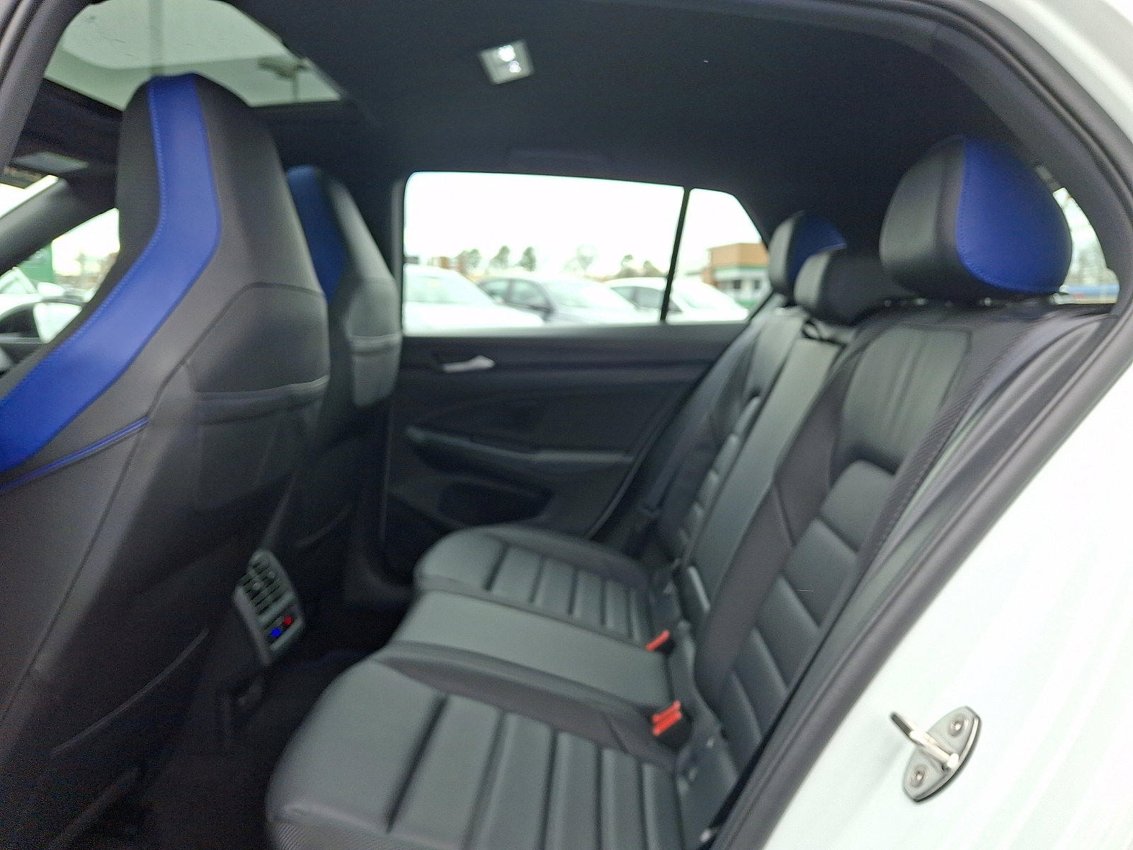 Used 2025 Volkswagen Golf R Black Edition image 10
