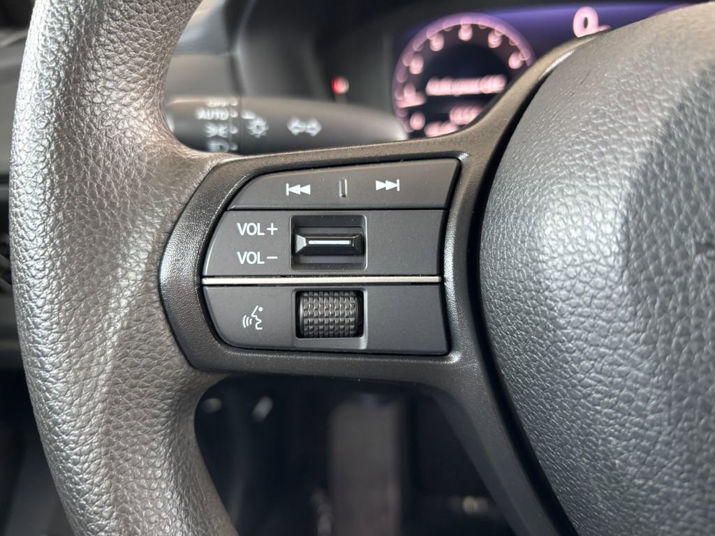 Used 2023 Honda Accord EX image 11