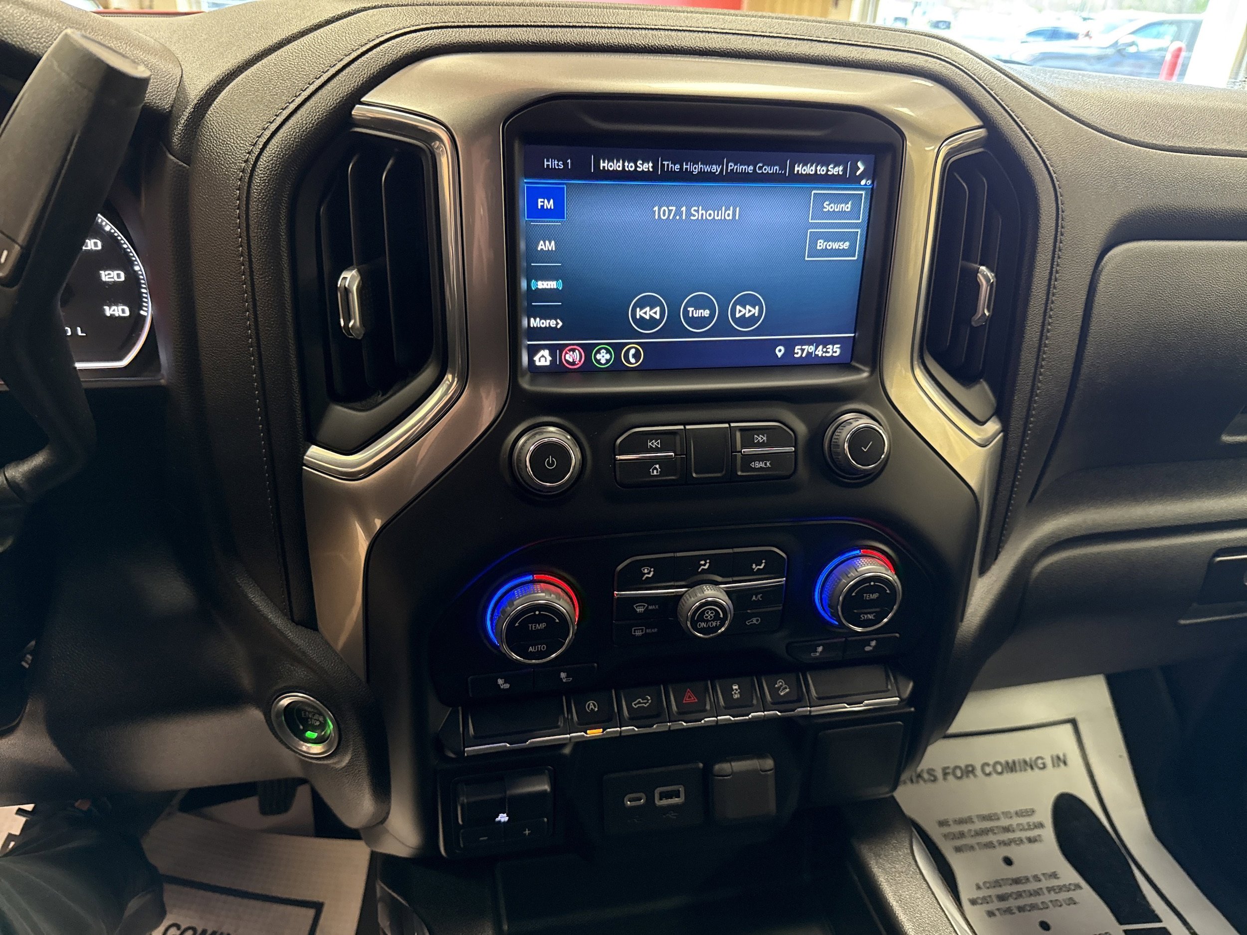 Used 2022 Chevrolet Silverado 1500 RST AWD/4WD image 32