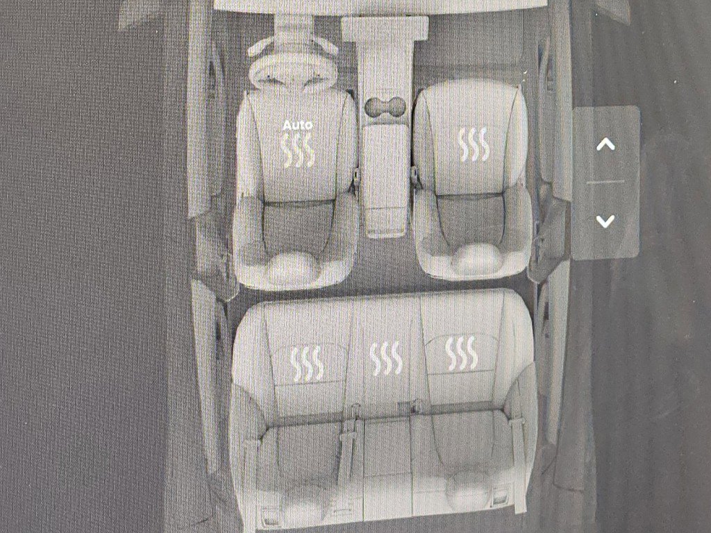 Used 2023 Tesla Model 3 Standard Range image 16