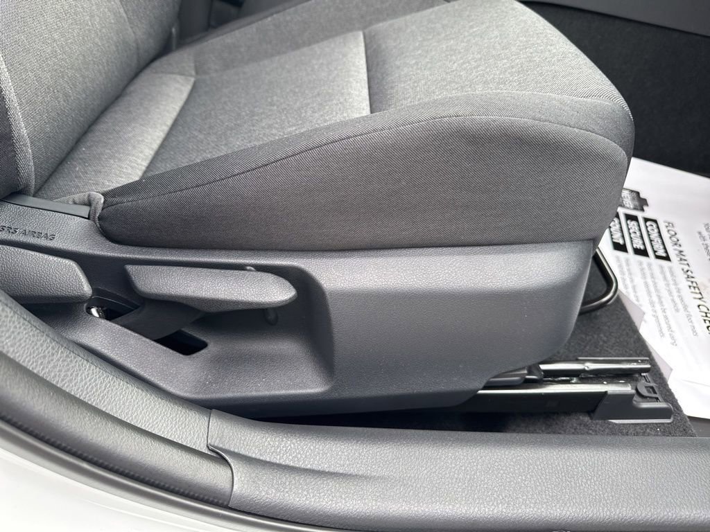 Used 2026 Toyota Camry LE w/ Convenience Package image 26