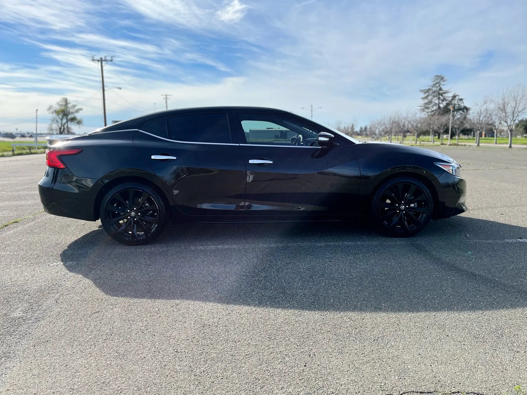 Used 2017 Nissan Maxima SR w/ Midnight Edition FWD image 4