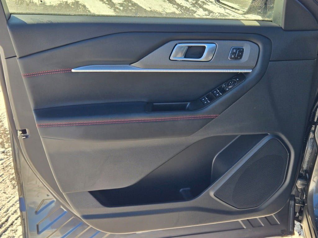 New 2026 Ford Explorer ST-Line w/ ST-Line Street Pack image 19