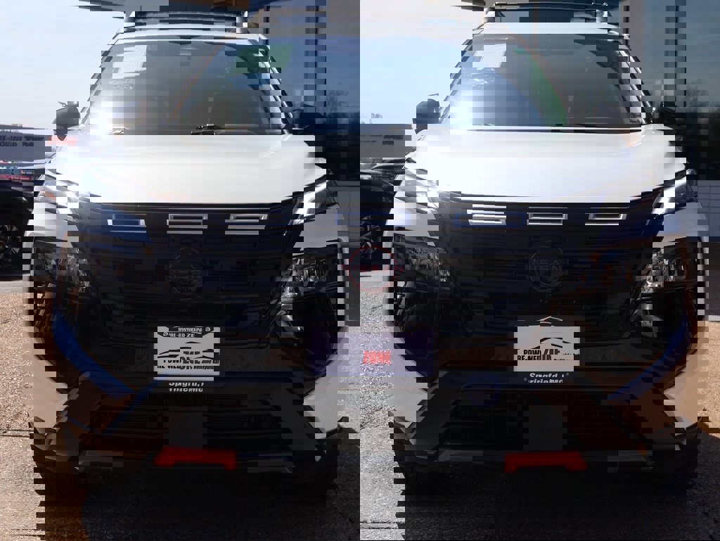 Used 2025 Nissan Rogue SV w/ Rock Creek Premium Package image 8