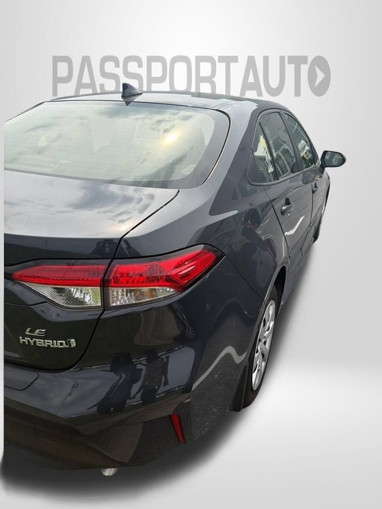 Certified 2024 Toyota Corolla LE FWD image 4
