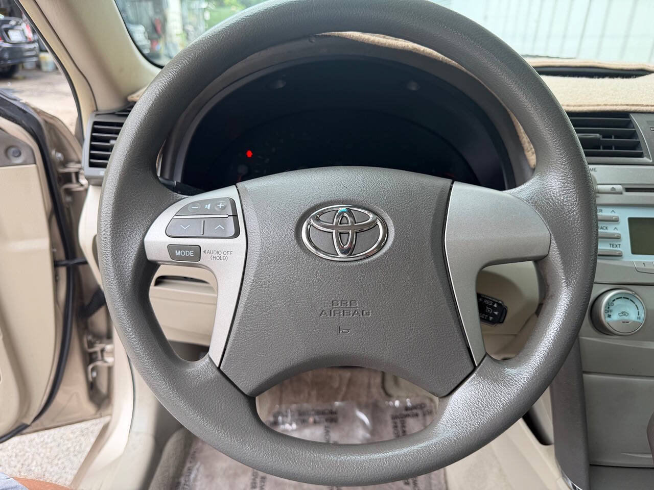 Used 2009 Toyota Camry LE FWD image 18