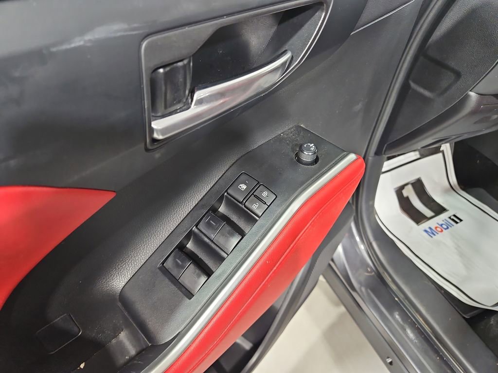 Used 2023 Toyota Highlander XSE AWD/4WD image 12