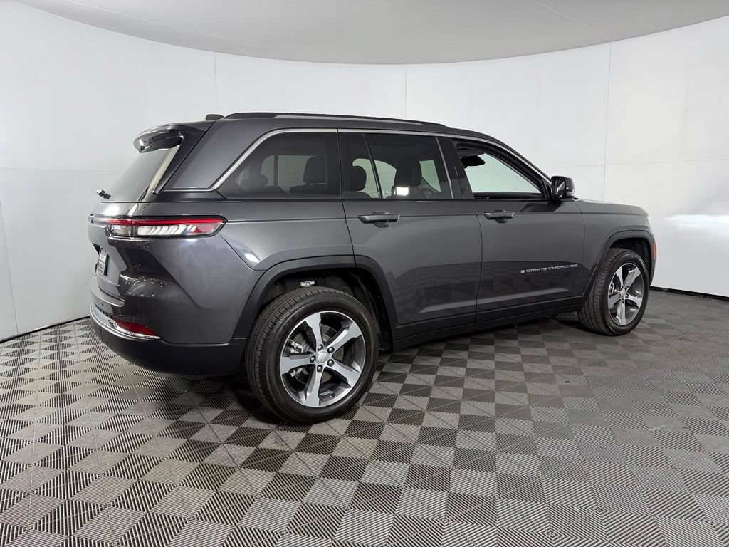 Used 2022 Jeep Grand Cherokee Limited 4xe AWD/4WD image 8