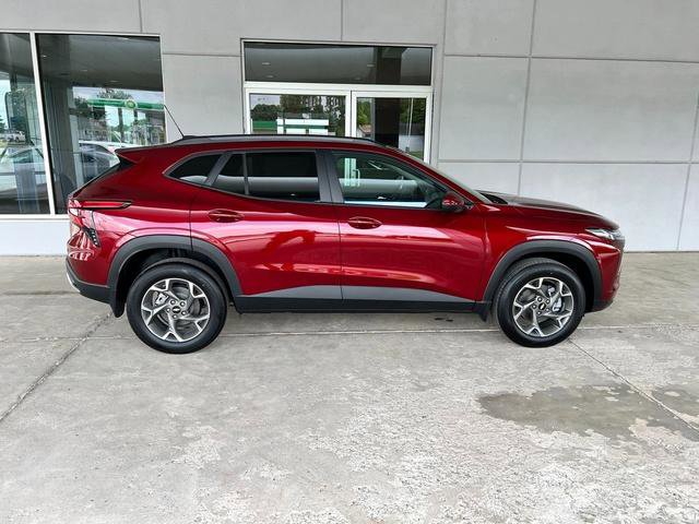 New 2025 Chevrolet Trax LT w/ Driver Confidence Package image 6