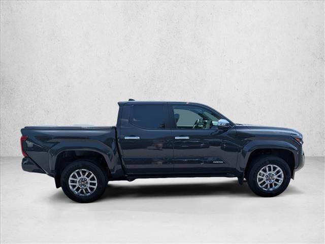 Used 2025 Toyota Tacoma Limited AWD/4WD image 4