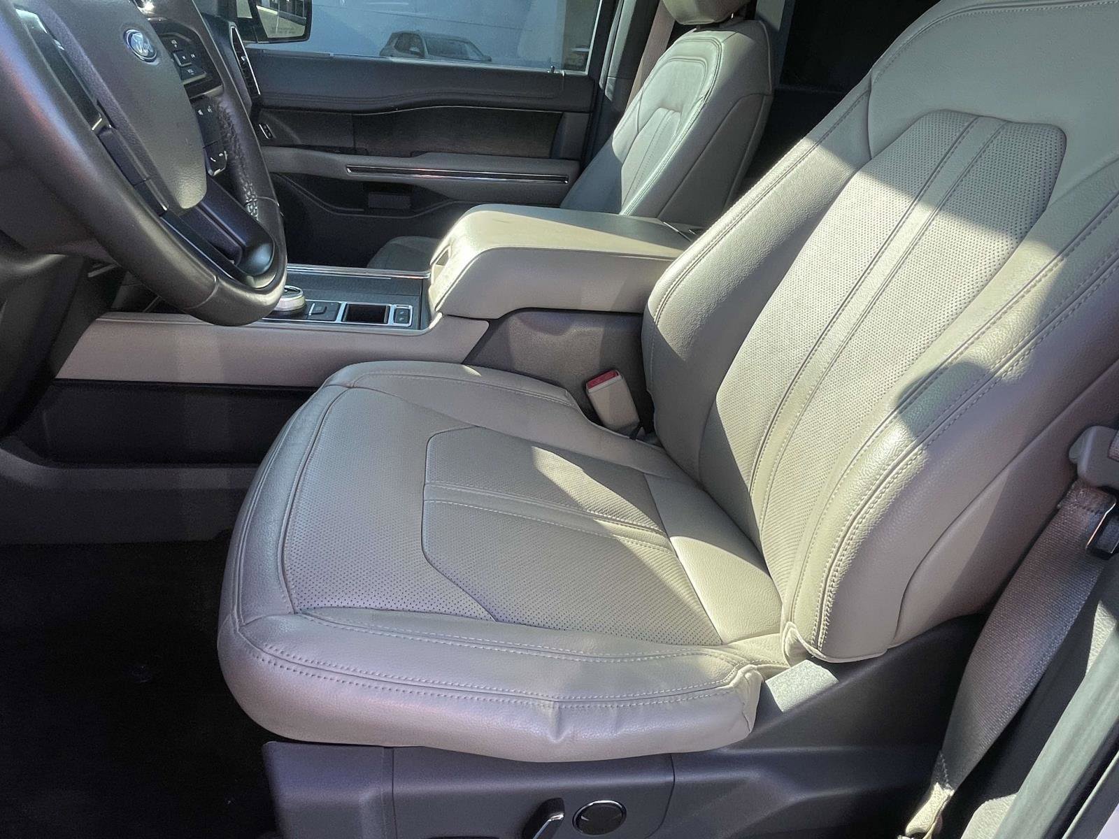Used 2019 Ford Expedition Limited w/ Equipment Group 302A image 7
