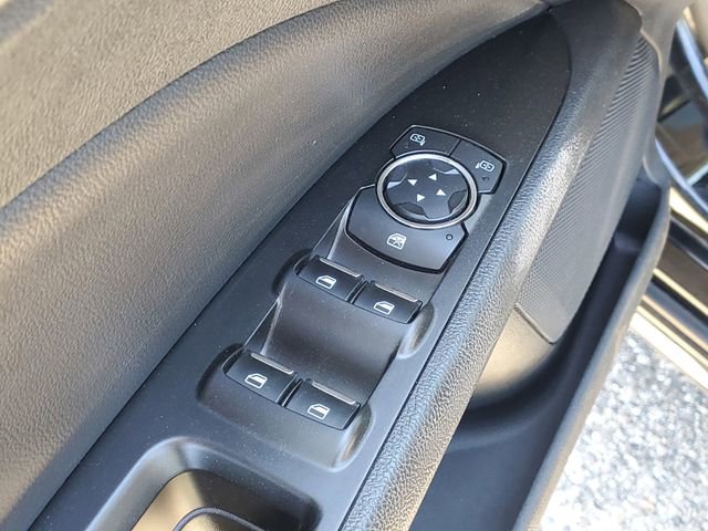 Used 2018 Ford Fusion SE w/ Fusion SE Technology Package AWD/4WD image 9