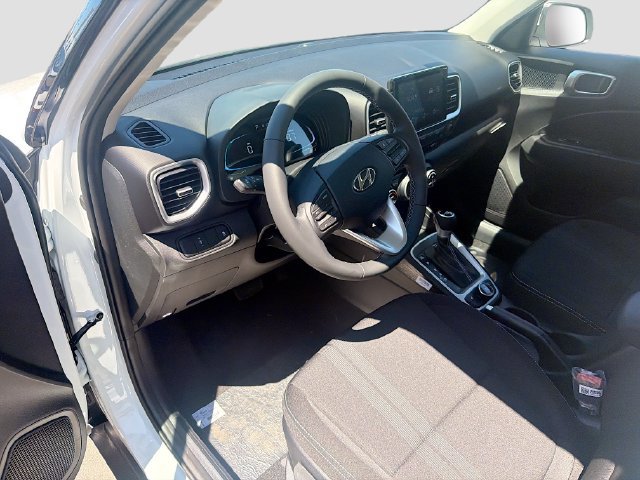 New 2026 Hyundai Venue SEL FWD image 9