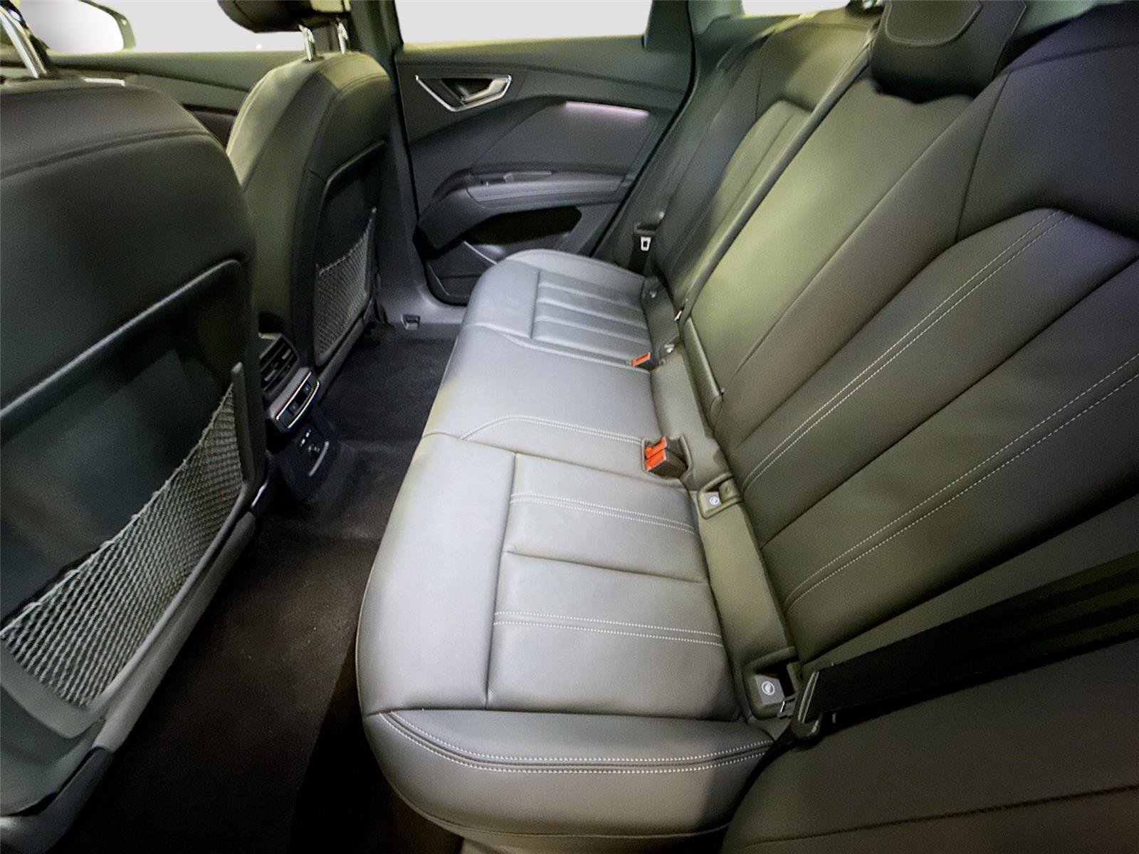 Used 2024 Audi Q4 e-tron Premium Plus w/ Premium Plus image 25