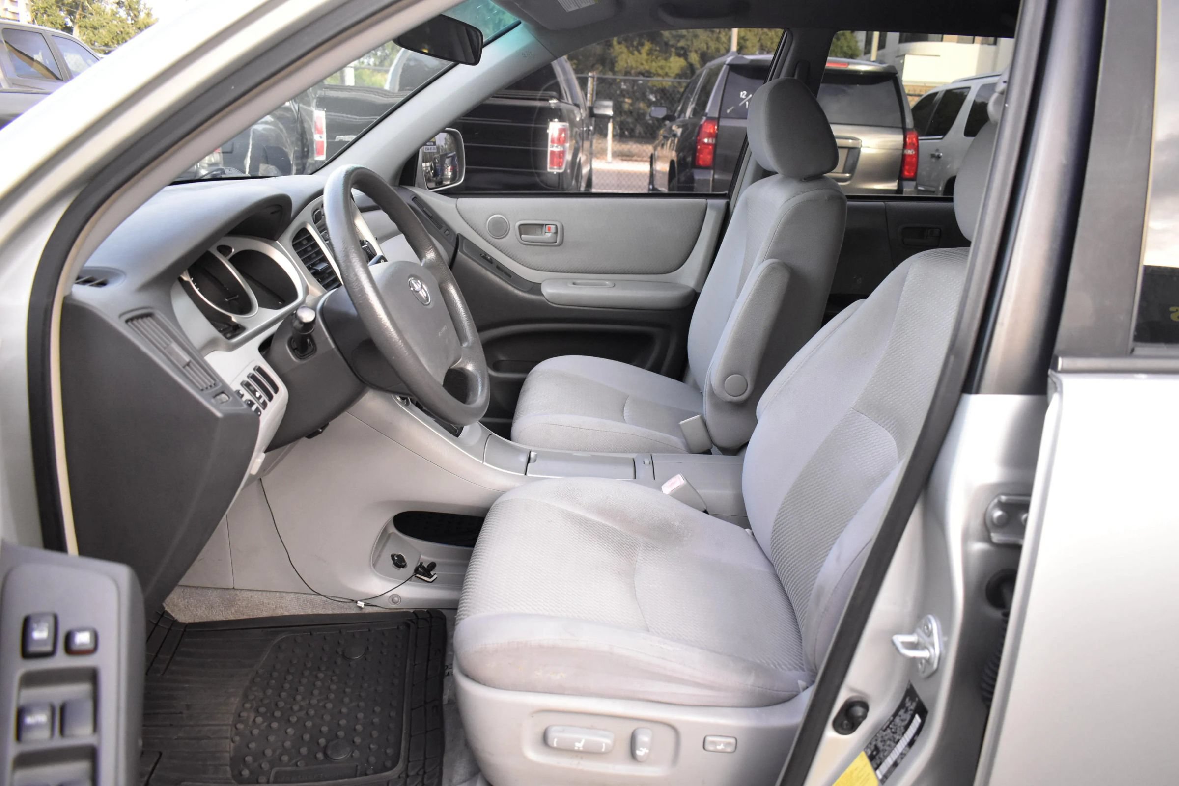 Used 2007 Toyota Highlander 2WD w/ Extra Vlaue Pkg #1 image 11