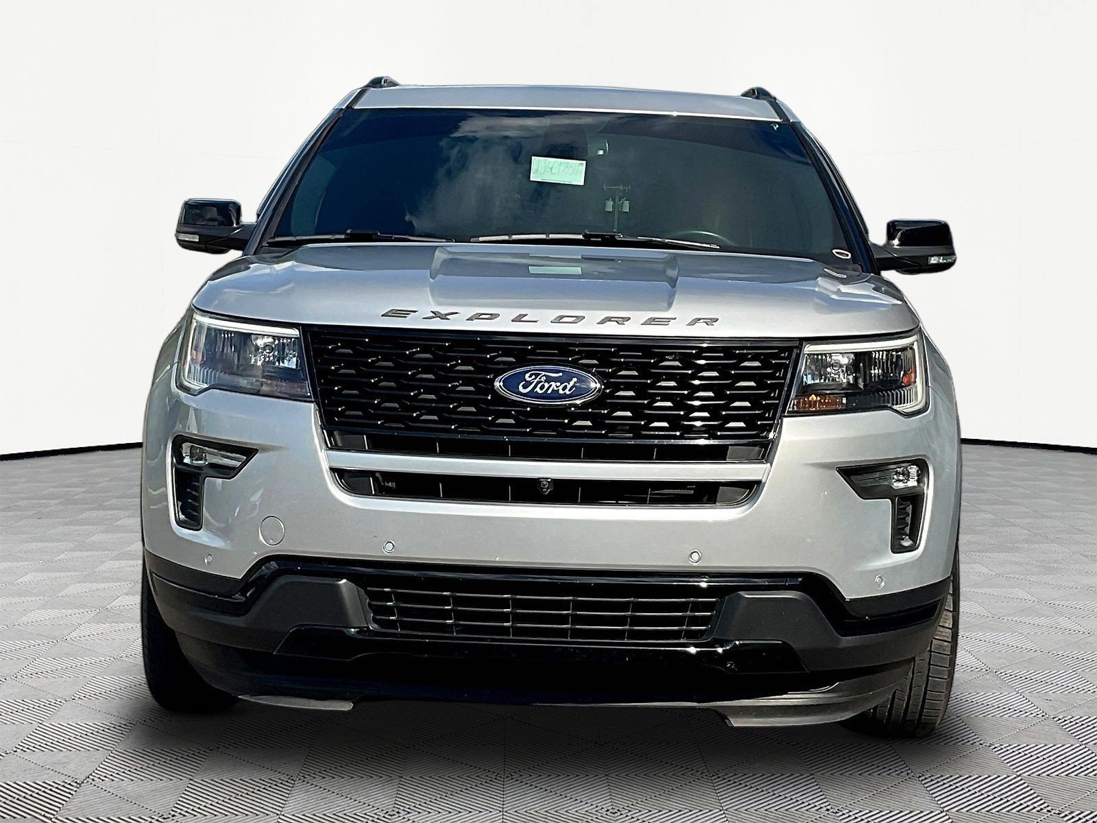Used 2018 Ford Explorer Sport w/ Equipment Group 401A AWD/4WD image 2