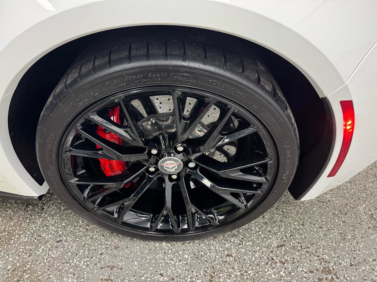 Used 2015 Chevrolet Corvette Z06 w/ 3LZ Preferred Equipment Group image 33